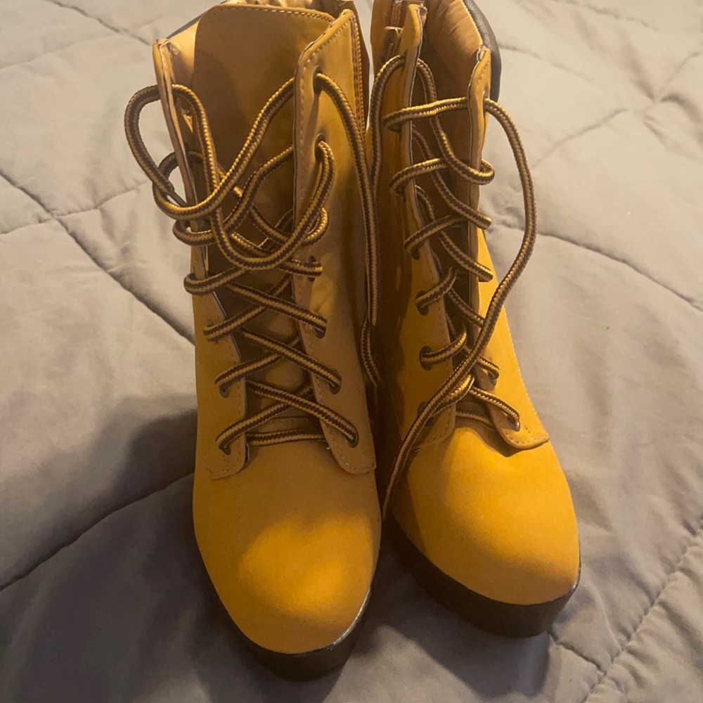 wedge boots size 7